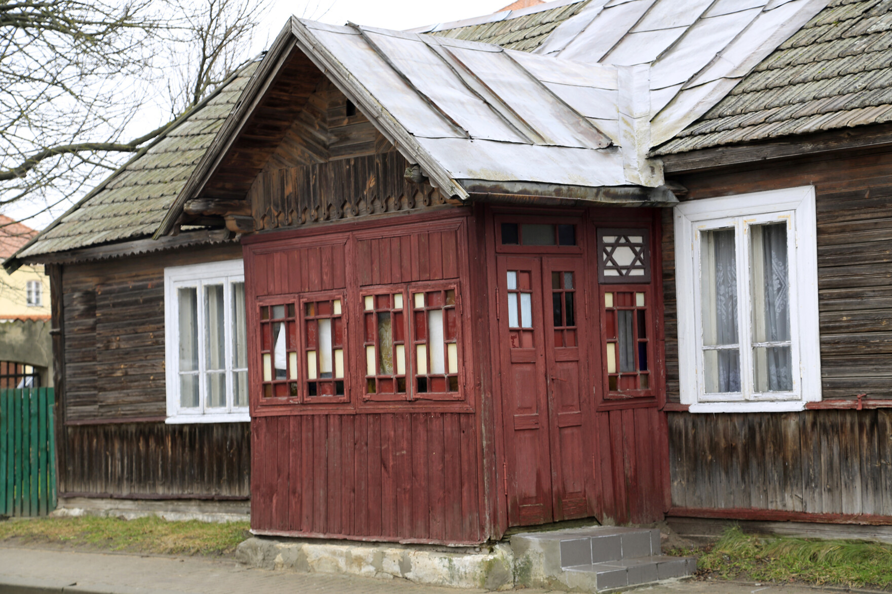 6.-altestes-judisches-haus-in-tykocin-aus-der-zwischenkriegszeit.-foto-sokoloff.jpg