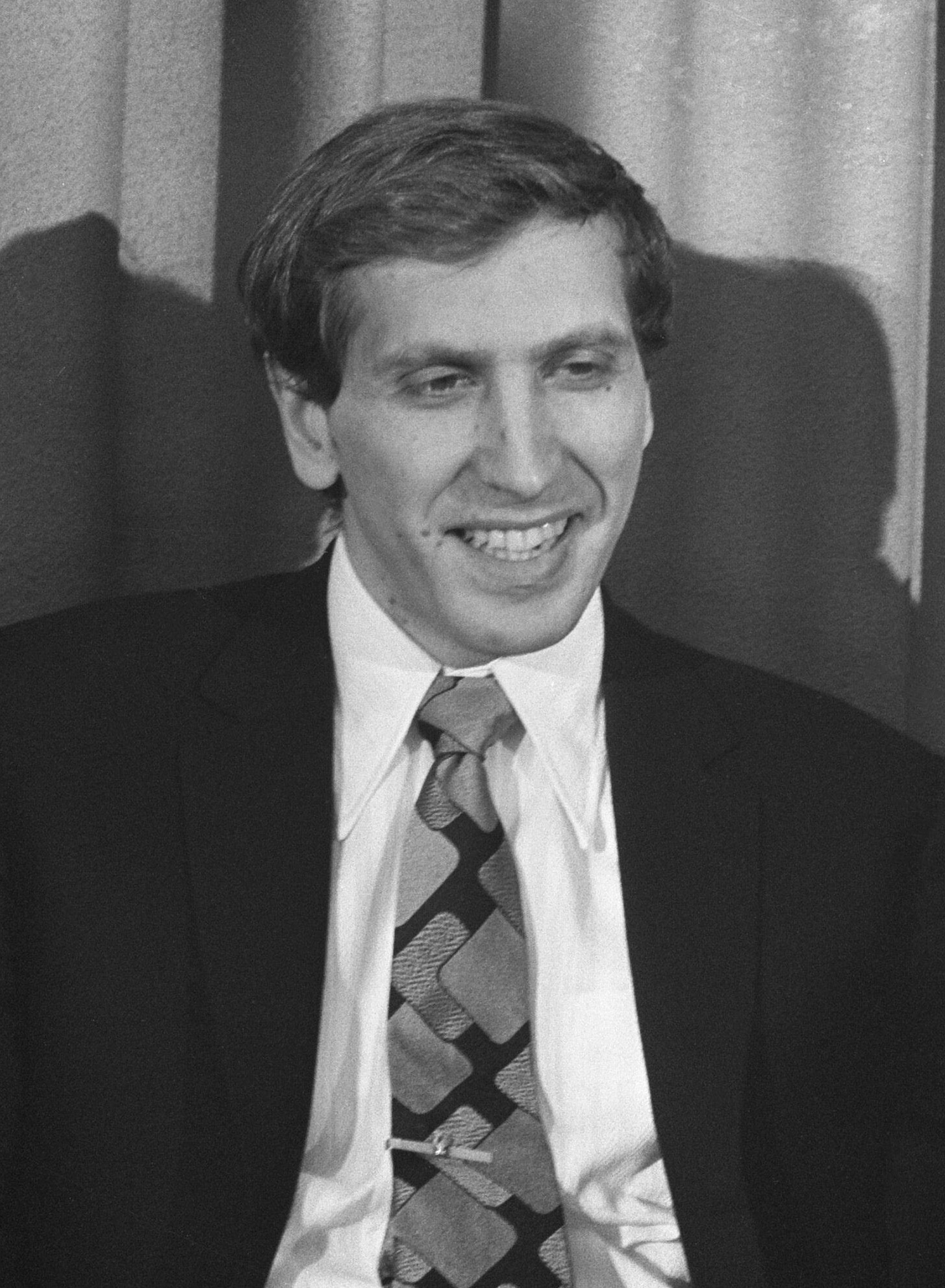 bobby_fischer_1972-2-von-bert-verhoeff-fur-anefo---dutch-national-archives-the-hague-fotocollectie-algemeen-nederlands-persbureau-anefo-1945-1989-nummer-toegang-2.24.01.05-bestanddeelnummer-925-3512-cc0-http.jpg